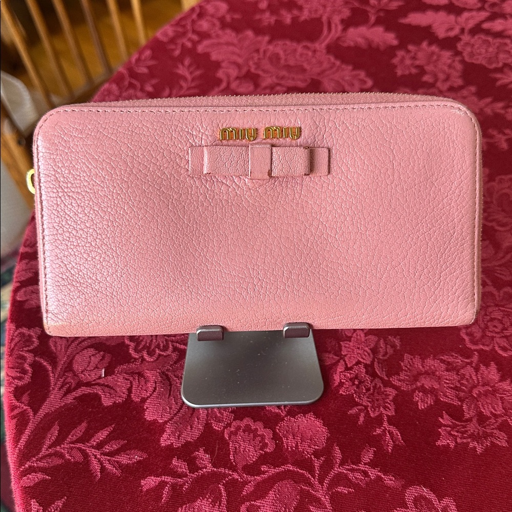 Miu Miu Pink Leather Bow Long Zip Wallet